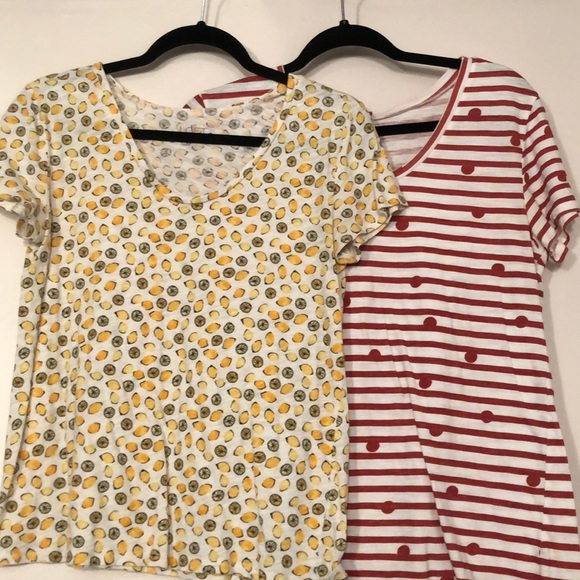 Set of 2 like-new Loft Tops with designs - Picture 1 of 8